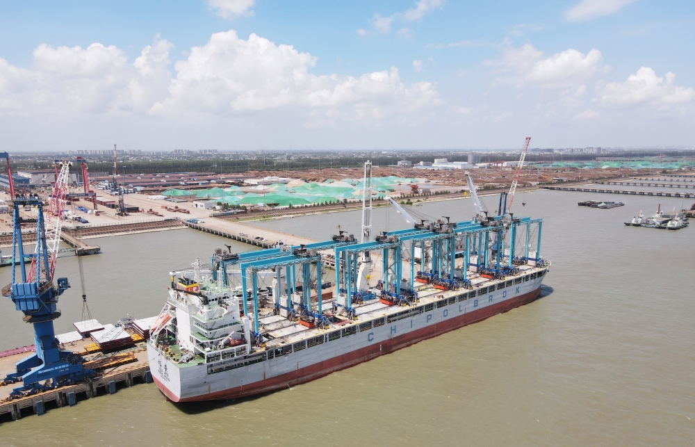 助力東非綠色港口發展!GENMA 10臺45噸鋰電RTG成功發運(圖1) 助力東非綠色港口發展!GENMA 10臺45噸鋰電RTG成功發運(圖1)